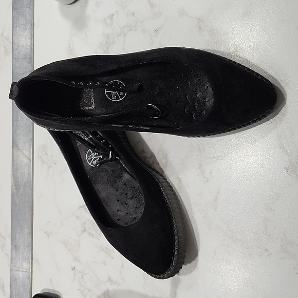 TUK Black Pointed Ballet Ankle Strap Creeper - Picture 2 of 6